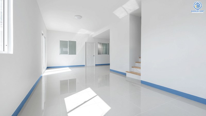 บ้านมือสองตกแต่งใหม่ โซนเมือง ห้องมุม! ม.พฤกษาวิลล์54 พระราม5-นครอินทร์ ตกแต่งพร้อมเข้าอยู่ เนื้อที่ 27.7 ตร.ว. ฟังก์ชั่นครบ 3 ห้องนอน 2 ห้องน้ำ บ้านโปร่ง โล่งสบาย ทำเลดี เดินทางสะดวก ใกล้สะพานพระรามห้า ห้างชั้นนำฯ และรถไฟฟ้าสถานี "แยกติวานนท์"...