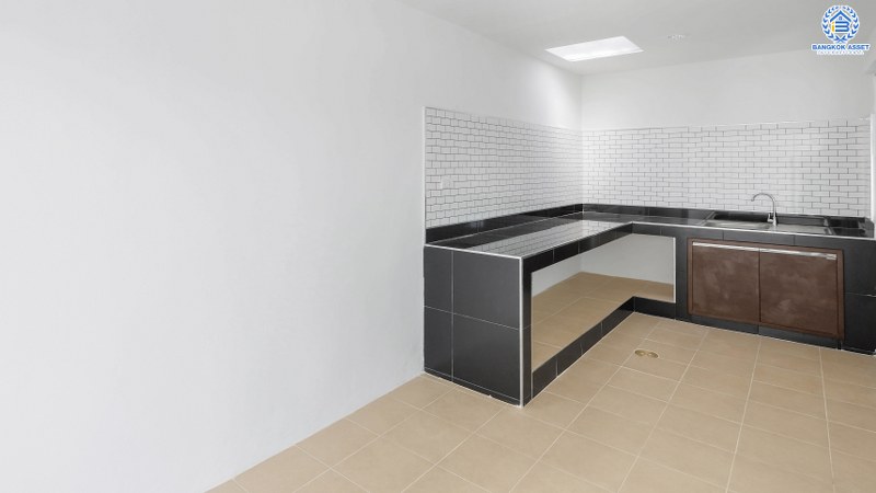 บ้านมือสองตกแต่งใหม่ โซนเมือง ห้องมุม! ม.พฤกษาวิลล์54 พระราม5-นครอินทร์ ตกแต่งพร้อมเข้าอยู่ เนื้อที่ 27.7 ตร.ว. ฟังก์ชั่นครบ 3 ห้องนอน 2 ห้องน้ำ บ้านโปร่ง โล่งสบาย ทำเลดี เดินทางสะดวก ใกล้สะพานพระรามห้า ห้างชั้นนำฯ และรถไฟฟ้าสถานี "แยกติวานนท์"...