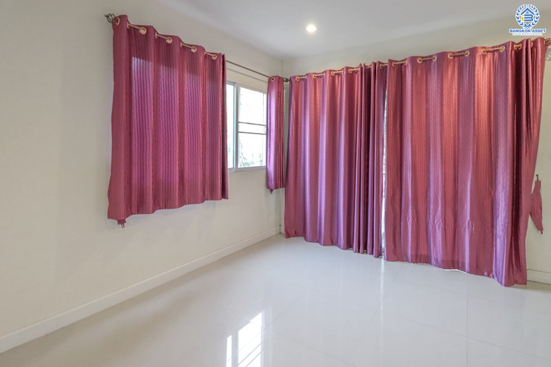 ทาวน์เฮ้าส์มือสองนนทบุรี ห้องมุม! ม.วิลเลตไลท์ รัตนาธิเบศร์ เนื้อที่ 30 ตร.ว. 3 ห้องนอน 2 ห้องน้ำ หน้ากว้าง 6 เมตร บนทำเลเชื่อมต่อ 3 เส้นทางหลัก กาญจนาฯ , ราชพฤกษ์ และรัตนาธิเบศร์ เพียง 7 นาที MRT สถานี "บางพลู" ราคาสุดคุ้ม!...