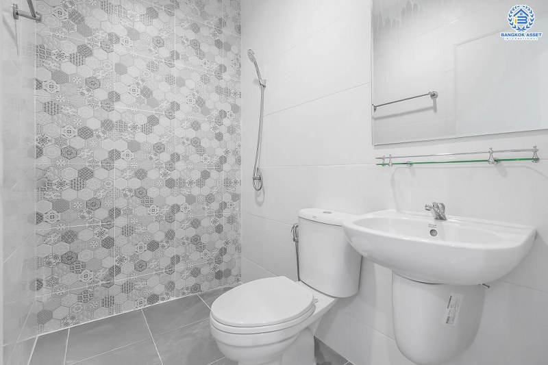 บ้านมือสองตกแต่งใหม่ ม.เกตุนุติการ์เด้น ลาดพร้าว71 เนื้อที่ 17 ตร.ว. ฟังก์ชั่น 3 ห้องนอน 3 ห้องน้ำ โปร่งกว้าง พร้อมอยู่! ทำเลใจกลางเมือง เชื่อมต่อทั้งถนนเกษตร-นวมินทร์ , ลาดพร้าว , รัชโยธินฯ ใกล้ทางด่วนรามอินทรา เดินทางสะดวกสบาย ด้วยรถไฟฟ้าสายสีน้ำตาล "สถานีโรงเรียนสตรีวิทยา2"