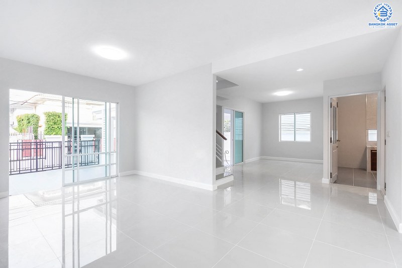 บ้านมือสองตกแต่งใหม่ ทำเลโซนเมือง! ม.โฮมเพลสเดอะพาร์ค รัตนาธิเบศร์-MRT บางพลู บ้านหลังใหญ่เนื้อที่ 54 ตร.ว. ฟังก์ชั่น 3 ห้องนอน 2 ห้องน้ำ พื้นที่ใช้สอยกว่า 168 ตร.ม. พร้อมเข้าอยู่ได้ทันที สะดวกทุกการเดินทาง เข้า-ออกได้ทั้งถ.ราชพฤกษ์ ,และถ.รัตนาธิเบศร์ เพียง 3 นาทีถึงรถไฟฟ้าสถานี "บางพลู"...