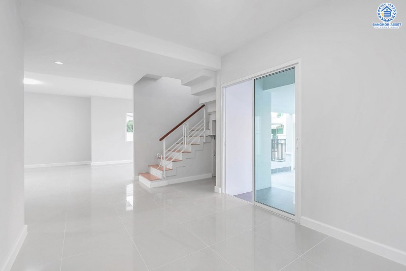 บ้านมือสองตกแต่งใหม่ ทำเลโซนเมือง! ม.โฮมเพลสเดอะพาร์ค รัตนาธิเบศร์-MRT บางพลู บ้านหลังใหญ่เนื้อที่ 54 ตร.ว. ฟังก์ชั่น 3 ห้องนอน 2 ห้องน้ำ พื้นที่ใช้สอยกว่า 168 ตร.ม. พร้อมเข้าอยู่ได้ทันที สะดวกทุกการเดินทาง เข้า-ออกได้ทั้งถ.ราชพฤกษ์ ,และถ.รัตนาธิเบศร์ เพียง 3 นาทีถึงรถไฟฟ้าสถานี "บางพลู"...