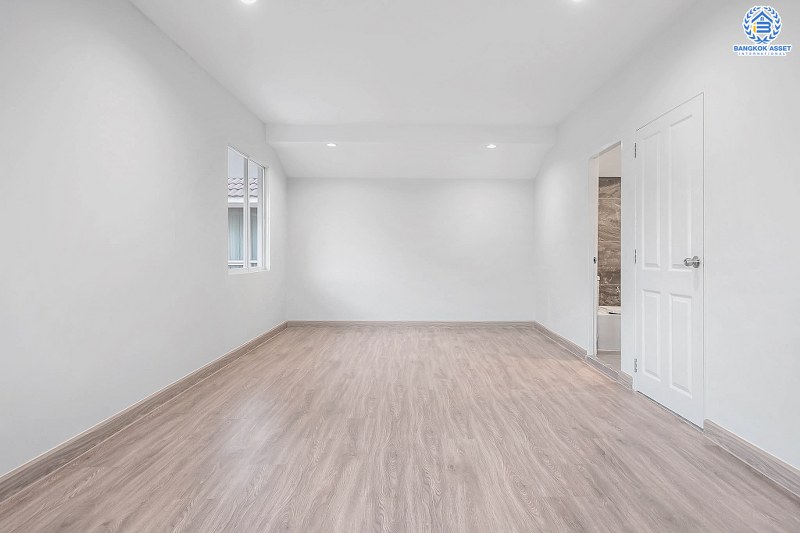 บ้านมือสองตกแต่งใหม่ ทำเลโซนเมือง! ม.โฮมเพลสเดอะพาร์ค รัตนาธิเบศร์-MRT บางพลู บ้านหลังใหญ่เนื้อที่ 54 ตร.ว. ฟังก์ชั่น 3 ห้องนอน 2 ห้องน้ำ พื้นที่ใช้สอยกว่า 168 ตร.ม. พร้อมเข้าอยู่ได้ทันที สะดวกทุกการเดินทาง เข้า-ออกได้ทั้งถ.ราชพฤกษ์ ,และถ.รัตนาธิเบศร์ เพียง 3 นาทีถึงรถไฟฟ้าสถานี "บางพลู"...