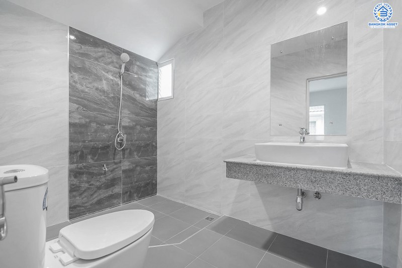 บ้านมือสองตกแต่งใหม่ ทำเลโซนเมือง! ม.โฮมเพลสเดอะพาร์ค รัตนาธิเบศร์-MRT บางพลู บ้านหลังใหญ่เนื้อที่ 54 ตร.ว. ฟังก์ชั่น 3 ห้องนอน 2 ห้องน้ำ พื้นที่ใช้สอยกว่า 168 ตร.ม. พร้อมเข้าอยู่ได้ทันที สะดวกทุกการเดินทาง เข้า-ออกได้ทั้งถ.ราชพฤกษ์ ,และถ.รัตนาธิเบศร์ เพียง 3 นาทีถึงรถไฟฟ้าสถานี "บางพลู"...