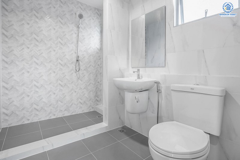 บ้านมือสองตกแต่งใหม่ ม.พฤกษ์ลดา บางใหญ่-เซ็นทรัลเวสต์เกต บ้านเดี่ยวคุณภาพ LH ตกแต่งใหม่ทั้งหลัง จัดเต็มให้แบบพร้อมอยู่ เนื้อที่ 50 ตร.ว. พร้อมฟังก์ชั่น 3 ห้องนอน 2 ห้องน้ำ 2 ที่จอดรถ เดินทางสะดวกสบาย บนเส้นทางสายหลัก "กาญจนาภิเษก" ใกล้เซ็นทรัลเวสต์เกต และรถไฟฟ้าสถานี "คลองบางไผ่"...