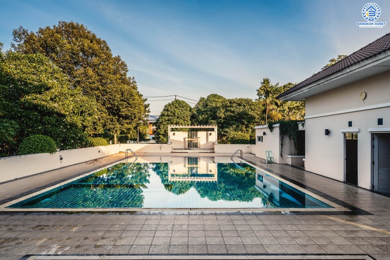 บ้านมือสองตกแต่งใหม่ ม.ลลินอินเดอะพาร์ค บางใหญ่-กาญจนาฯ พร้อมอยู่ เนื้อที่ 39.9 ตร.ว. ฟังก์ชั่น 3 ห้องนอน 2 ห้องน้ำ (ห้องน้ำกว้าง แบ่งโซนแห้ง-เปียก) บนทำเลทั้งใกล้ ทั้งสะดวก เพียง 5 นาทีจาก MRT สายสีม่วง "สถานีตลาดบางใหญ่" ราคาพิเศษสุด!...