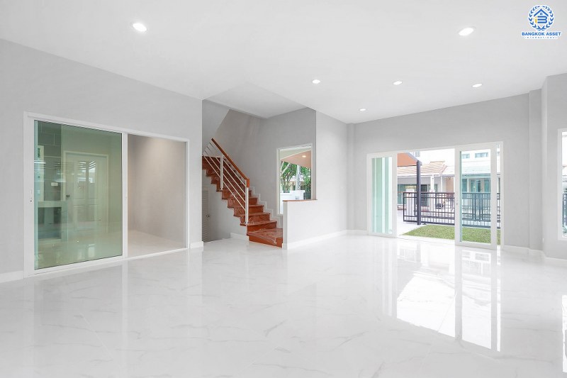 บ้านมือสองตกแต่งใหม่ ห้องมุม! ม.เพอร์เฟคเพลส2 ติดถ.รัตนาธิเบศร์ เนื้อที่ 82 ตร.ว. บ้านดีไซน์ทันสมัย หลังใหญ่พร้อมอยู่ ฟังก์ชั่น 3 ห้องนอน 3 ห้องน้ำ 2 ที่จอดรถ ต่อเติมมุมพักผ่อนข้างบ้าน กับที่สุดแห่งทำเลโซนเมือง เชื่อมต่อทุกการเดินทาง เพียง 400ม. ถึง MRTไทรม้า ใกล้จุดขึ้นทางด่วนงามวงศ์วาน