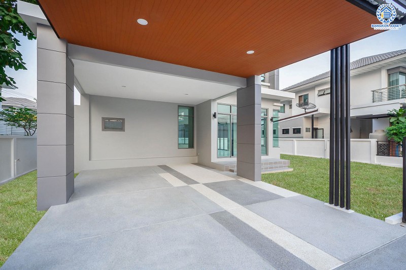 บ้านมือสองตกแต่งใหม่ ม.เพอร์เฟคเพลส2 ติดถ.รัตนาธิเบศร์ เนื้อที่ 62.4 ตร.ว. บ้านดีไซน์โมเดิร์น หลังใหญ่พร้อมอยู่ ฟังก์ชั่น 3 ห้องนอน 3 ห้องน้ำ 2 ที่จอดรถ บิ้วท์อินครัวเคาน์เตอร์ครบชุด กับที่สุดแห่งทำเลโซนเมือง เชื่อมต่อทุกการเดินทาง เพียง 400ม. ถึง MRTไทรม้า ใกล้จุดขึ้นทางด่วนงามวงศ์วาน