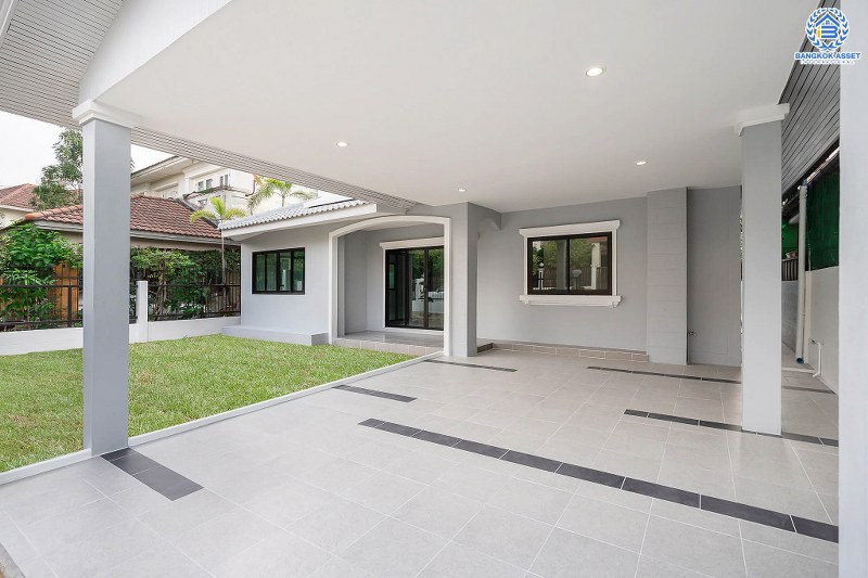 บ้านมือสองตกแต่งใหม่ หลังใหญ่ 3 ห้องนอน โครงการ มณียา3 รัตนาธิเบศร์-ท่าอิฐ คุณภาพ พร็อพเพอร์ตี้ เพอร์เฟค เนื้อที่กว้าง 58.3 ตร.ว. ฟังก์ชั่นครบ! พร้อมห้องอเนกประสงค์ชั้นล่าง บนทำเลที่ดีที่สุด* เชื่อมต่อรัตนาธิเบศร์ และราชพฤกษ์ ใจกลาง 2 เซ็นทรัลฯ ใกล้ MRT "สถานีบางรักน้อยท่าอิฐ"