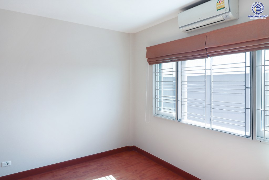 ทาวน์โฮม 3 ชั้น ถนนเมน ม.คาซ่าซิตี้2 สุคนธวัสดิ์ บ้านตกแต่ง/ต่อเติมพร้อมอยู่ เนื้อที่ 19.1 ตร.ว. ฟังก์ชั่น 3 ห้องนอน 3 ห้องน้ำ แถมแอร์ 4 เครื่อง บนทำเลคุณภาพ! ใจกลางห้างฯชั้นนำทั้ง The Walk , นวมินทร์ ซิตี้ อเวนิว , CDC ฯลฯ ใกล้จุดขึ้นทางด่วน "ฉลองรัช"