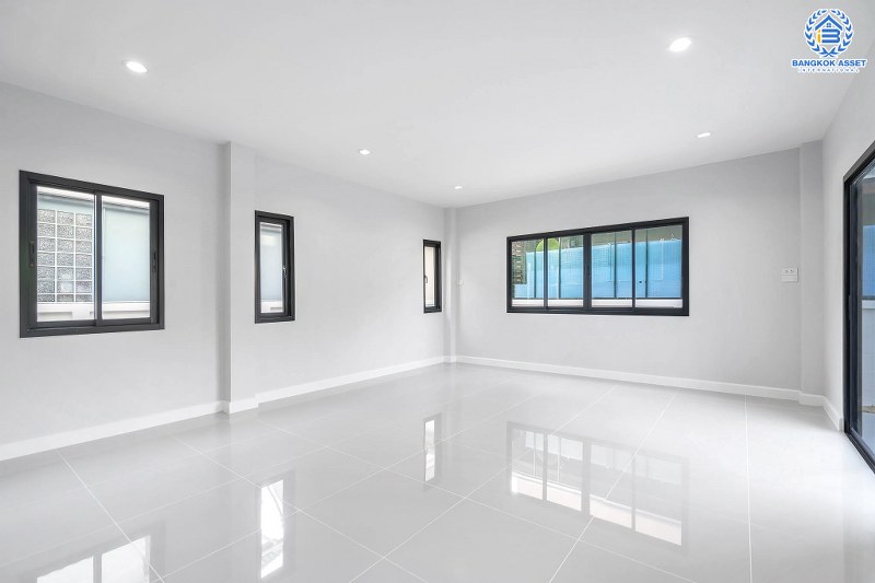 บ้านมือสองตกแต่งใหม่ หลังใหญ่ เนื้อที่ 60 ตร.ว. ม.สิริกานต์ บางใหญ่-เซ็นทรัลเวสต์เกต แต่งครบจัดเต็ม ฟังก์ชั่น 3 ห้องนอน 2 ห้องน้ำ พื้นที่ใช้สอยกว้างขวาง พร้อมเดินทางสะดวกสบาย เพียง 5 นาทีจากรถไฟฟ้าสถานี "คลองบางไผ่" เป็นเจ้าของง่ายๆ ในราคา 3 ล้านต้นๆ เท่านั้น!