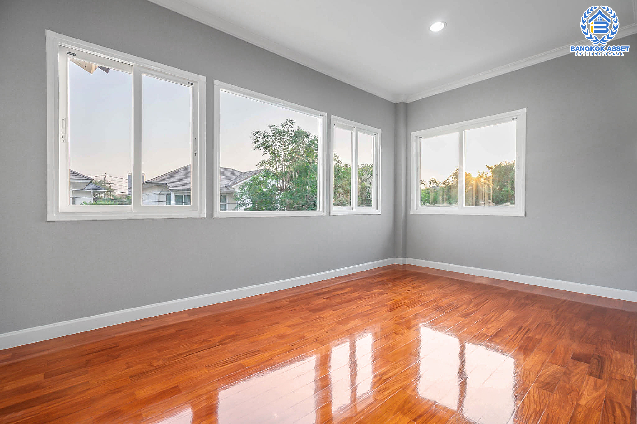 บ้านมือสองตกแต่งใหม่ หลังมุมสุดหรู เพอร์เฟค มาสเตอร์พีซ รัตนาธิเบศร์ หลังใหญ่ 73 ตร.ว. มากฟังก์ชั่น 3 ห้องนอน 4 ห้องน้ำ และห้องแม่บ้าน 1 ห้อง พร้อมบรรยากาศโครงการสุด Luxury บนทำเลเชื่อมต่อทุกการเดินทาง เพียง 400 เมตรถึง MRT ไทรม้า ใกล้จุดขึ้นทางด่วนงามวงศ์วาน