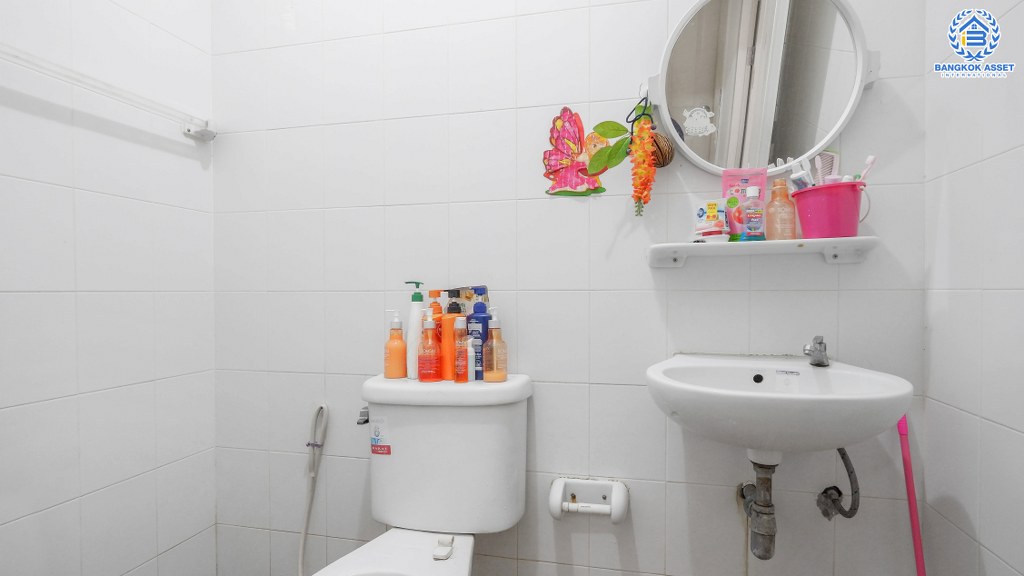 ทาวน์เฮ้าส์มือสองนนทบุรี ห้องมุม! ม.พฤกษา45 บางใหญ่-กาญจนาฯ (หน้ากว้าง 6 เมตร) ฟังก์ชั่น 3 ห้องนอน 2 ห้องน้ำ พร้อมแอร์ โรงรถ เดินทางสะดวก บนทำเลที่เชื่อมต่อทุกการเดินทาง ใกล้เซ็นทรัลเวสต์เกต และรถไฟฟ้าสถานี "คลองบางไผ่" สุดคุ้ม ราคาเพียงล้านต้นๆ เท่านั้น!...