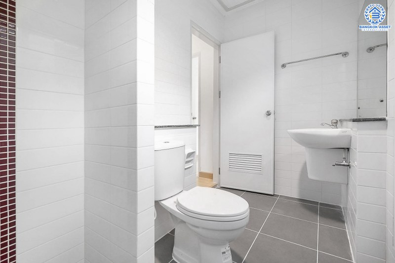 บ้านมือสองตกแต่งใหม่ โครงการ เดอะวิลล่า ราชพฤกษ์-ท่าอิฐ (Property Perfect) บ้านพร้อมอยู่ ฟังก์ชั่นครบ! เนื้อที่ 18 ตร.ว. 3 ห้องนอน 2 ห้องน้ำ รองรับทุกการอยู่อาศัย บนทำเลใกล้รถไฟฟ้า สถานีบางรักน้อยท่าอิฐ เชื่อมต่อทั้งถ.รัตนาธิเบศร์ และถ.ราชพฤกษ์