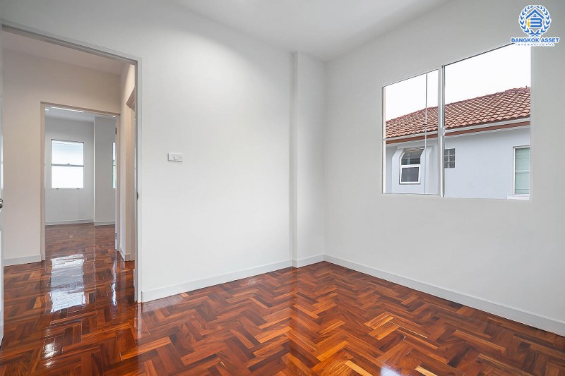 บ้านมือสองตกแต่งใหม่ สไตล์อบอุ่น โครงการ ชลลดา บางใหญ่-เซ็นทรัลเวสต์เกต พร้อมทุกการเข้าอยู่ เนื้อที่ 50.6 ตร.ว. ฟังก์ชั่น 3 ห้องนอน 2 ห้องน้ำ สังคมคุณภาพแบรนด์ LH พร้อม facilities ครบครัน บนทำเลศักยภาพ เดินทางสะดวก ใกล้ถ.กาญจนาภิเษก เพียง 10 นาทีถึงรถไฟฟ้า สถานีคลองบางไผ่...