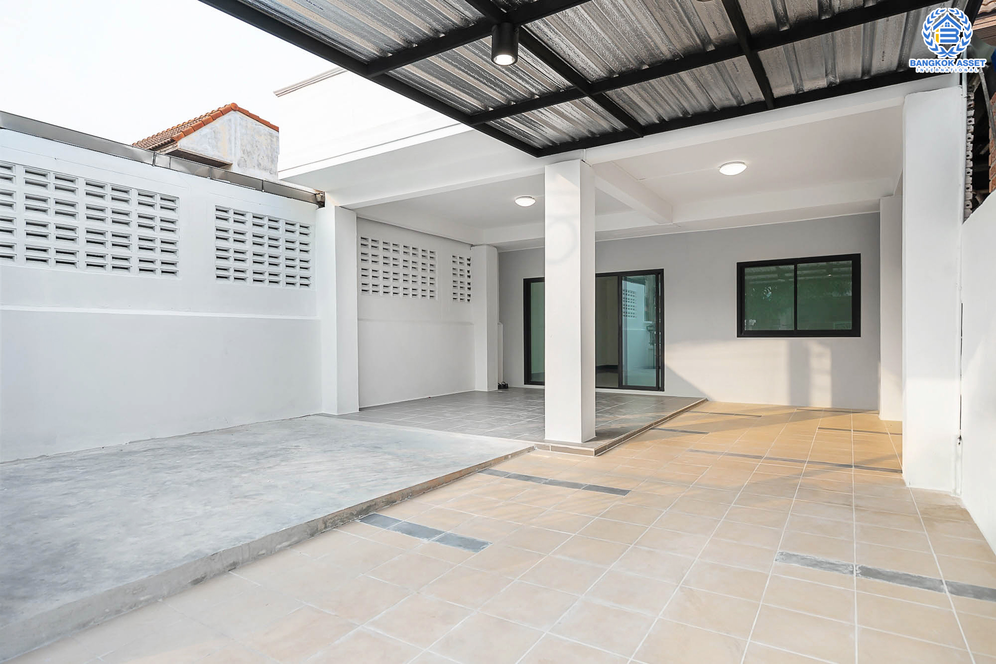 บ้านมือสองตกแต่งใหม่ ม.บัวทอง2 บางใหญ่-เซ็นทรัลเวสต์เกต เพียง 50 เมตรจากรถไฟฟ้า "สถานีคลองบางไผ่" บ้านกว้าง พร้อมอยู่ เนื้อที่ 30 ตร.ว. ฟังก์ชั่น 3 ห้องนอน 2 ห้องน้ำ เดินทางสะดวก เชื่อมต่อหลายเส้นทาง มีรถประจำทางผ่านหลายสาย ราคาพิเศษสุด!...