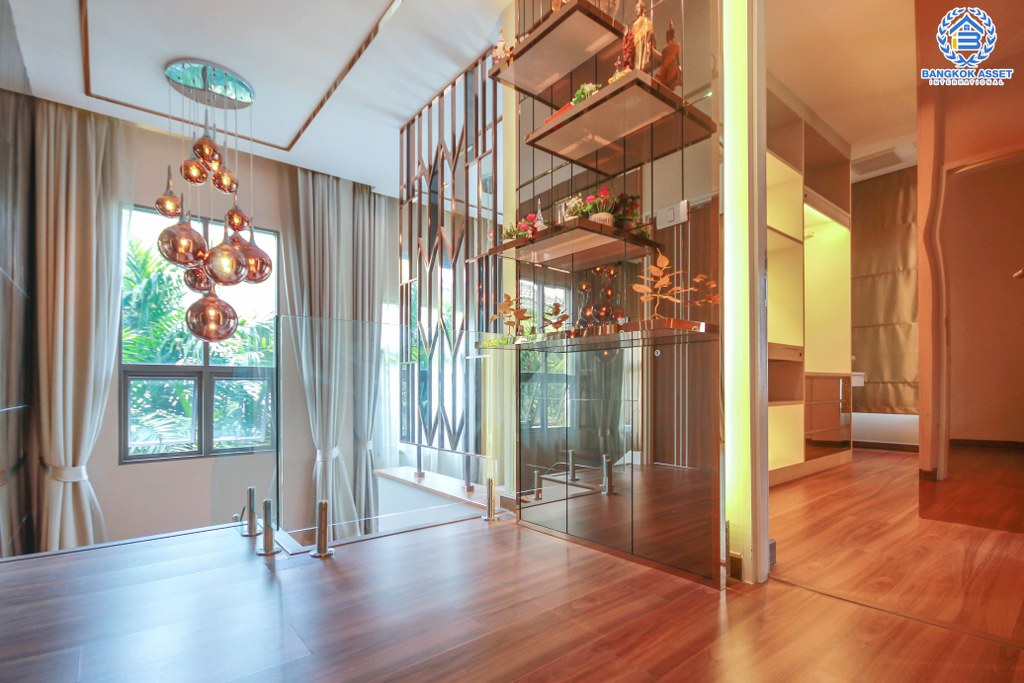 บ้านเดี่ยวมือสองนนทบุรี ห้องมุม! ม.เพอร์เฟคเพลส แจ้งวัฒนะ เนื้อที่ 70 ตร.ว. ฟังก์ชั่น 4 ห้องนอน 3 ห้องน้ำ ตกแต่งบิ้วท์อินหรูทั้งหลังแบบบ้านตัวอย่าง พร้อมแอร์ฝัง มีความเป็นส่วนตัว หน้าบ้านไม่ชนใคร บนทำเลศักยภาพ ใกล้เซ็นทรัลแจ้งวัฒนะ รถไฟฟ้า และทางด่วน!