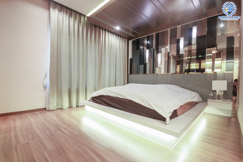 บ้านเดี่ยวมือสองนนทบุรี ห้องมุม! ม.เพอร์เฟคเพลส แจ้งวัฒนะ เนื้อที่ 70 ตร.ว. ฟังก์ชั่น 4 ห้องนอน 3 ห้องน้ำ ตกแต่งบิ้วท์อินหรูทั้งหลังแบบบ้านตัวอย่าง พร้อมแอร์ฝัง มีความเป็นส่วนตัว หน้าบ้านไม่ชนใคร บนทำเลศักยภาพ ใกล้เซ็นทรัลแจ้งวัฒนะ รถไฟฟ้า และทางด่วน!