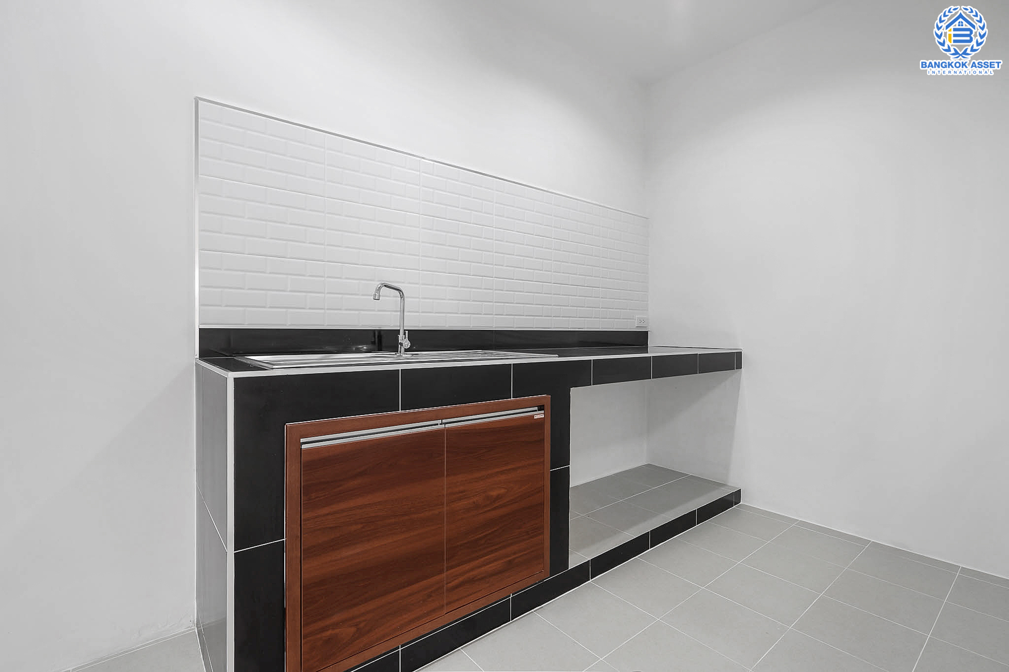 บ้านมือสองตกแต่งใหม่ ห้องมุมหายาก! ม.พฤกษา49/1 บางใหญ่-เซ็นทรัลเวสต์เกต เนื้อที่ 23.5 ตร.ว. ตกแต่งจัดเต็ม ฟังก์ชั่นครบ 3 ห้องนอน 2 ห้องน้ำ พร้อมอยู่ เดินทางสะดวก เข้าเมืองก็ง่าย ใกล้เซ็นทรัลเวสต์เกต และรถไฟฟ้า สถานีตลาดบางใหญ่...