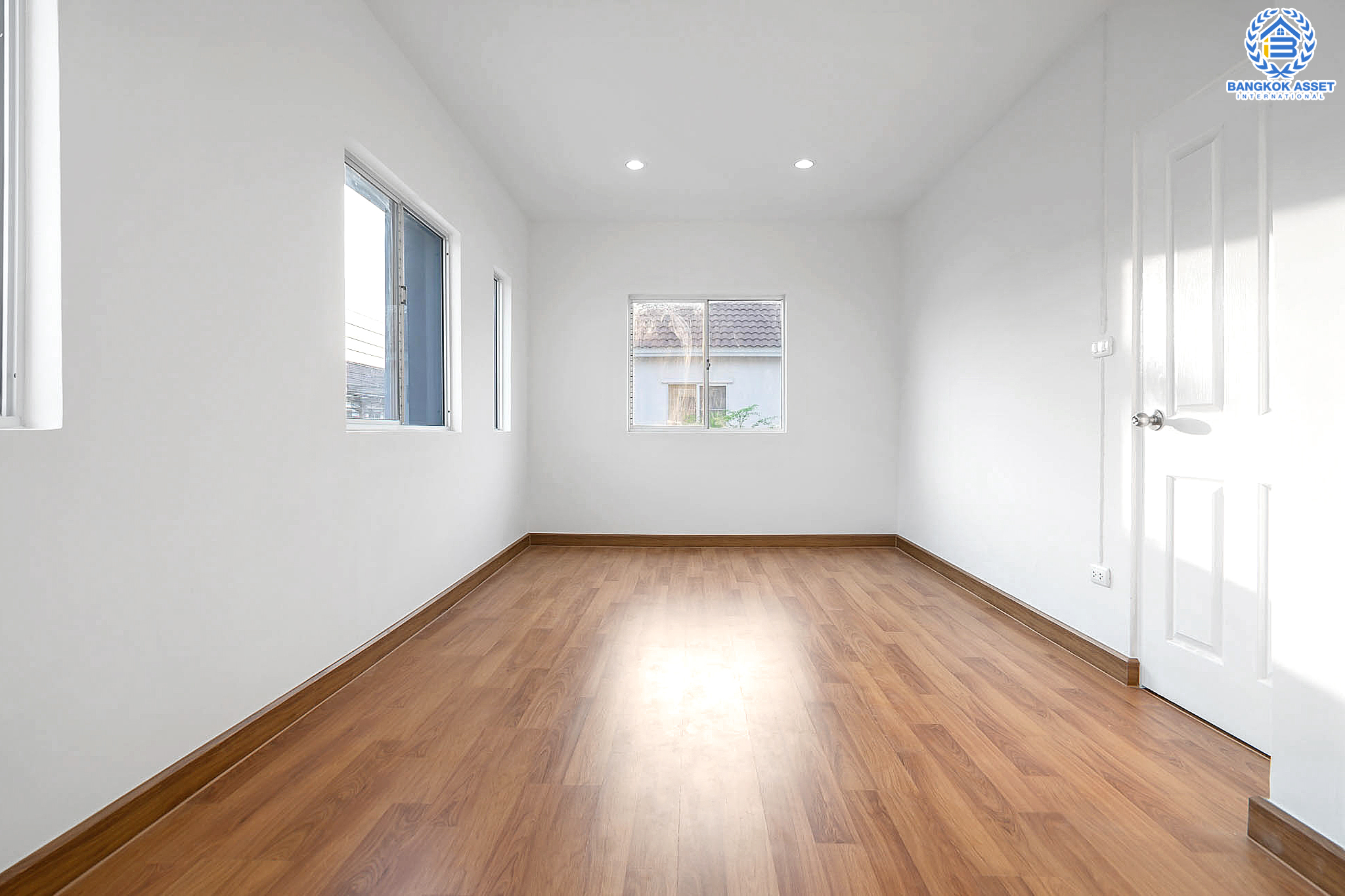 บ้านมือสองตกแต่งใหม่ ห้องมุมหายาก! ม.พฤกษา49/1 บางใหญ่-เซ็นทรัลเวสต์เกต เนื้อที่ 23.5 ตร.ว. ตกแต่งจัดเต็ม ฟังก์ชั่นครบ 3 ห้องนอน 2 ห้องน้ำ พร้อมอยู่ เดินทางสะดวก เข้าเมืองก็ง่าย ใกล้เซ็นทรัลเวสต์เกต และรถไฟฟ้า สถานีตลาดบางใหญ่...