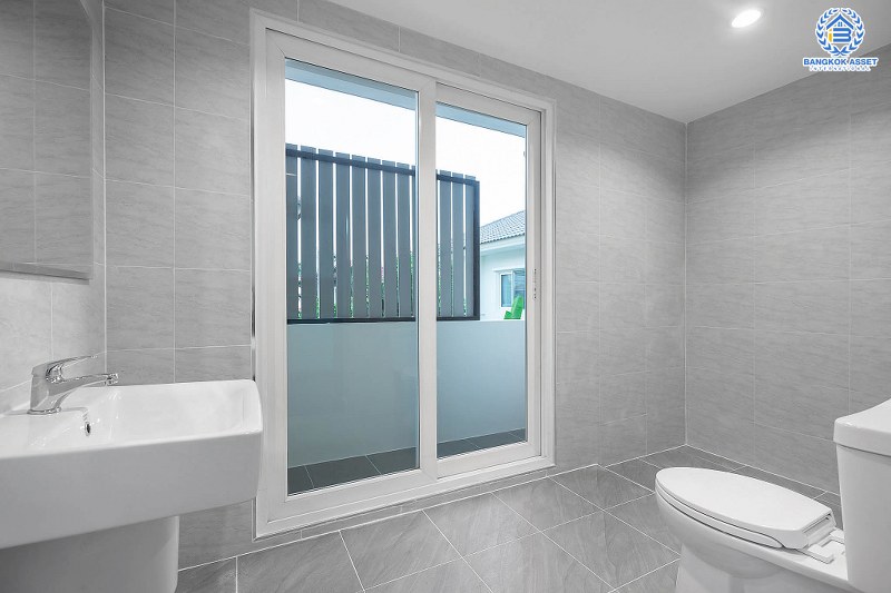 บ้านมือสองตกแต่งใหม่ ม.คาซ่าวิลล์ ราชพฤกษ์-แจ้งวัฒนะ คุณภาพจาก Q.House บ้านหลังใหญ่ ตกแต่งหรู มากฟังก์ชั่น เนื้อที่ 54.4 ตร.ว. ภายในกว้างขวาง ฟังก์ชั่น 3 ห้องนอน 3 ห้องน้ำ ทำเลศักยภาพ ติดถนนราชพฤกษ์ เชื่อมสู่แจ้งวัฒนะ และทางด่วนได้อย่างรวดเร็ว...