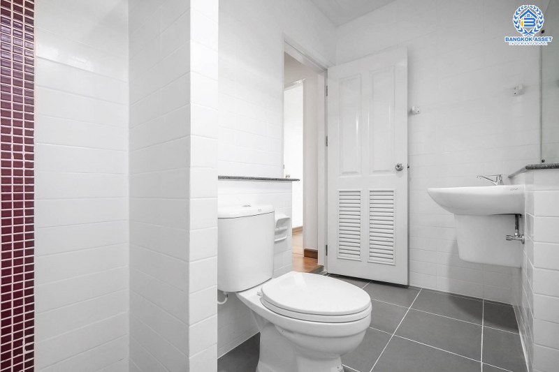 บ้านมือสองตกแต่งใหม่ แบรนด์ดัง ม.เดอะวิลล่า ราชพฤกษ์-ท่าอิฐ พร้อมอยู่ ฟังก์ชั่นครบ! เนื้อที่ 18 ตร.ว. 3 ห้องนอน 2 ห้องน้ำ บนทำเลใกล้รถไฟฟ้า สถานีบางรักน้อยท่าอิฐ เชื่อมต่อทั้งถ.รัตนาธิเบศร์ และถ.ราชพฤกษ์...