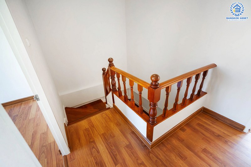 บ้านมือสองตกแต่งใหม่ ม.เจ้าพระยา รัตนาธิเบศร์-ราชพฤกษ์ (ติดตลาดเจ้าพระยา) สุดคุ้มหลังใหญ่ เนื้อที่ 21 ตร.ว. ฟังก์ชั่นครบ! บนทำเลดีที่สุด เชื่อมต่อหลายเส้นทาง เพียง 5 นาทีถึง MRT สายสีม่วง "สถานีบางพลู"...