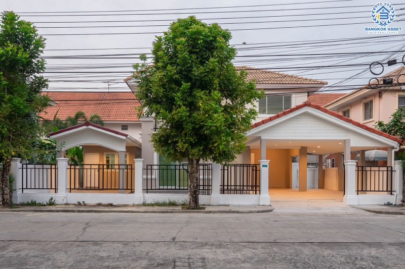 บ้านมือสองตกแต่งใหม่ ถนนเมน ต่อเติมเต็ม หลังใหญ่สุดคุ้ม! ม.พฤกษาวิลเลจ5 บางใหญ่-เซ็นทรัลเวสต์เกต เนื้อที่ 50.6 ตร.ว. ฟังก์ชั่น 3 ห้องนอน 2 ห้องน้ำ พร้อม Mini House 1 ห้อง มีห้องน้ำในตัว บนทำเลเดินทางสะดวก ใกล้รถไฟฟ้าสถานี "คลองบางไผ่" เดินทางเพียง 10 นาทีถึงเซ็นทรัลเวสต์เกต...