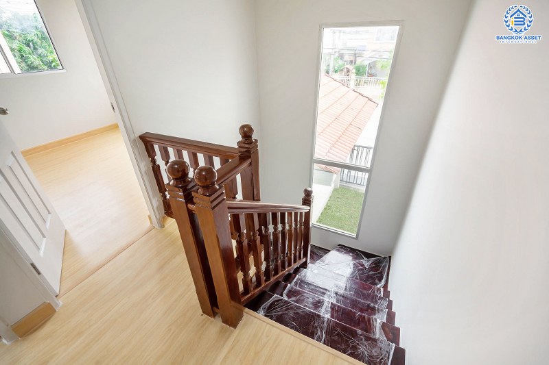 บ้านมือสองตกแต่งใหม่ ถนนเมน ต่อเติมเต็ม หลังใหญ่สุดคุ้ม! ม.พฤกษาวิลเลจ5 บางใหญ่-เซ็นทรัลเวสต์เกต เนื้อที่ 50.6 ตร.ว. ฟังก์ชั่น 3 ห้องนอน 2 ห้องน้ำ พร้อม Mini House 1 ห้อง มีห้องน้ำในตัว บนทำเลเดินทางสะดวก ใกล้รถไฟฟ้าสถานี "คลองบางไผ่" เดินทางเพียง 10 นาทีถึงเซ็นทรัลเวสต์เกต...