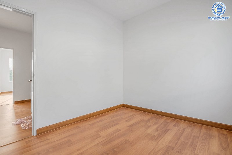 บ้านมือสองตกแต่งใหม่ ทำเลโซนเมือง ม.พลีโน่ (AP) พระราม5-ปิ่นเกล้า บ้านพร้อมอยู่ เนื้อที่ 20.6 ตร.ว.  ฟังก์ชั่น 3 ห้องนอน 2 ห้องน้ำ 2 ที่จอดรถ บนทำเลเดินทางสะดวก ใกล้สะพานพระราม 5 เชื่อมสู่ปิ่นเกล้า-จรัญฯ ได้อย่างรวดเร็ว...