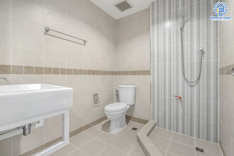 บ้านมือสองตกแต่งใหม่ ทำเลโซนเมือง ม.พลีโน่ (AP) พระราม5-ปิ่นเกล้า บ้านพร้อมอยู่ เนื้อที่ 20.6 ตร.ว.  ฟังก์ชั่น 3 ห้องนอน 2 ห้องน้ำ 2 ที่จอดรถ บนทำเลเดินทางสะดวก ใกล้สะพานพระราม 5 เชื่อมสู่ปิ่นเกล้า-จรัญฯ ได้อย่างรวดเร็ว...