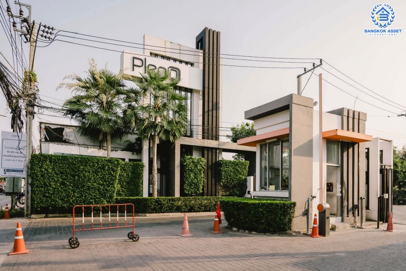 บ้านมือสองตกแต่งใหม่ ทำเลโซนเมือง ม.พลีโน่ (AP) พระราม5-ปิ่นเกล้า บ้านพร้อมอยู่ เนื้อที่ 20.6 ตร.ว.  ฟังก์ชั่น 3 ห้องนอน 2 ห้องน้ำ 2 ที่จอดรถ บนทำเลเดินทางสะดวก ใกล้สะพานพระราม 5 เชื่อมสู่ปิ่นเกล้า-จรัญฯ ได้อย่างรวดเร็ว...