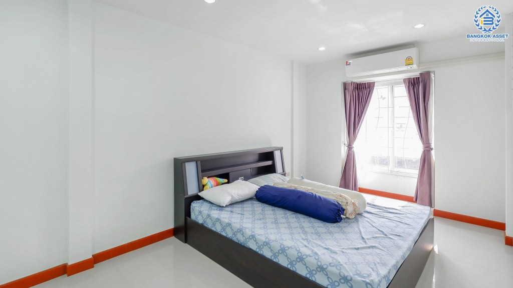 ทาวน์เฮ้าส์มือสองนนทบุรี ม.บัวทองธานีพาร์ควิลล์12 กาญจนาภิเษก-บางบัวทอง เนื้อที่ 21 ตร.ว. ฟังก์ชั่น 3 ห้องนอน ต่อเติมครัว แถมแอร์ 2 เครื่อง ทำเลดี ใกล้เซ็นทรัลเวสต์เกต และ MRTสถานี "คลองบางไผ่" ราคาถูกที่สุดในโครงการ*...