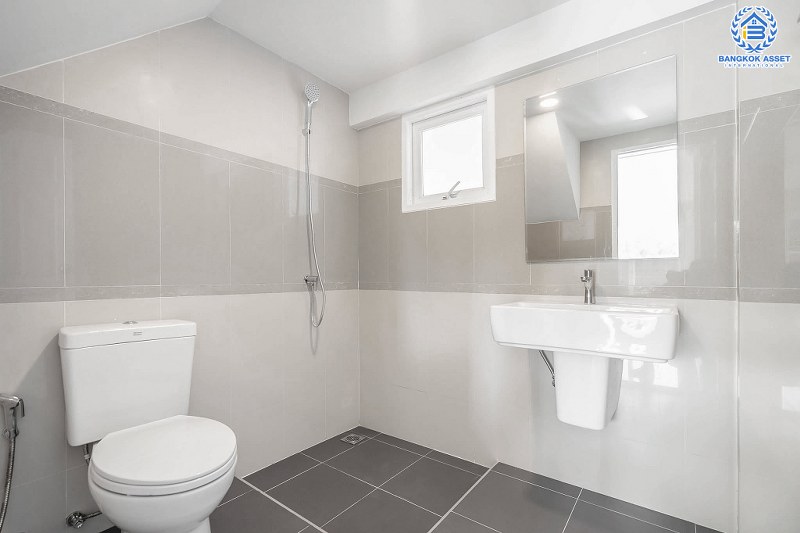 บ้านมือสองตกแต่งใหม่ หลังมุม คุณภาพแบรนด์ศุภาลัย* โครงการ ศุภาลัยการ์เด้นวิลล์ ปิ่นเกล้า-พระราม5 เนื้อที่ 58.5 ตร.ว. แต่งครบ พร้อมอยู่ ฟังก์ชั่นโดดเด่น 3 ห้องนอน 3 ห้องน้ำ บนทำเลสุดสะดวก เชื่อมต่อปิ่นเกล้า-ศาลายา ใกล้เซ็นทรัลเวสต์เกต และจุดขึ้นทางด่วน "ศรีรัช"