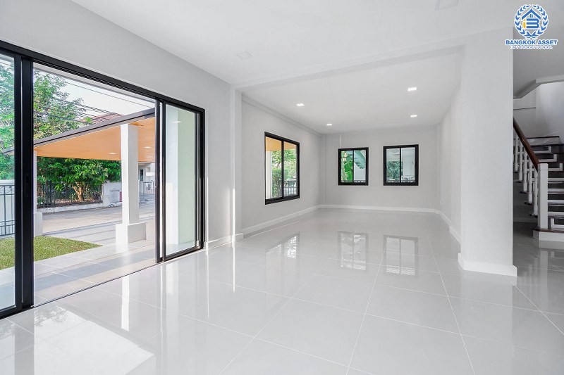 บ้านมือสองตกแต่งใหม่ หลังใหญ่สุดคุ้ม เนื้อที่ 87.1 ตร.ว. โครงการ มัณฑนา ปิ่นเกล้า-กาญจนาภิเษก (ซ.วัดพระเงิน) บ้านพร้อมอยู่ ตกแต่ง/ต่อเติมครบ มากฟังก์ชั่น 4 ห้องนอน 3 ห้องน้ำ เดินทางสะดวก บนทำเลติดถนนใหญ่ ใกล้เซ็นทรัลเวสต์เกต รถไฟฟ้าสายสีม่วง "สถานีตลาดบางใหญ่" และทางด่วนศรีรัช!...