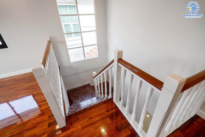 บ้านมือสองตกแต่งใหม่ หลังใหญ่สุดคุ้ม เนื้อที่ 87.1 ตร.ว. โครงการ มัณฑนา ปิ่นเกล้า-กาญจนาภิเษก (ซ.วัดพระเงิน) บ้านพร้อมอยู่ ตกแต่ง/ต่อเติมครบ มากฟังก์ชั่น 4 ห้องนอน 3 ห้องน้ำ เดินทางสะดวก บนทำเลติดถนนใหญ่ ใกล้เซ็นทรัลเวสต์เกต รถไฟฟ้าสายสีม่วง "สถานีตลาดบางใหญ่" และทางด่วนศรีรัช!...