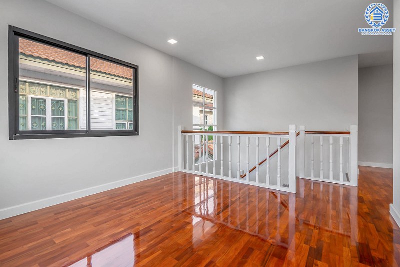 บ้านมือสองตกแต่งใหม่ หลังใหญ่สุดคุ้ม เนื้อที่ 87.1 ตร.ว. โครงการ มัณฑนา ปิ่นเกล้า-กาญจนาภิเษก (ซ.วัดพระเงิน) บ้านพร้อมอยู่ ตกแต่ง/ต่อเติมครบ มากฟังก์ชั่น 4 ห้องนอน 3 ห้องน้ำ เดินทางสะดวก บนทำเลติดถนนใหญ่ ใกล้เซ็นทรัลเวสต์เกต รถไฟฟ้าสายสีม่วง "สถานีตลาดบางใหญ่" และทางด่วนศรีรัช!...