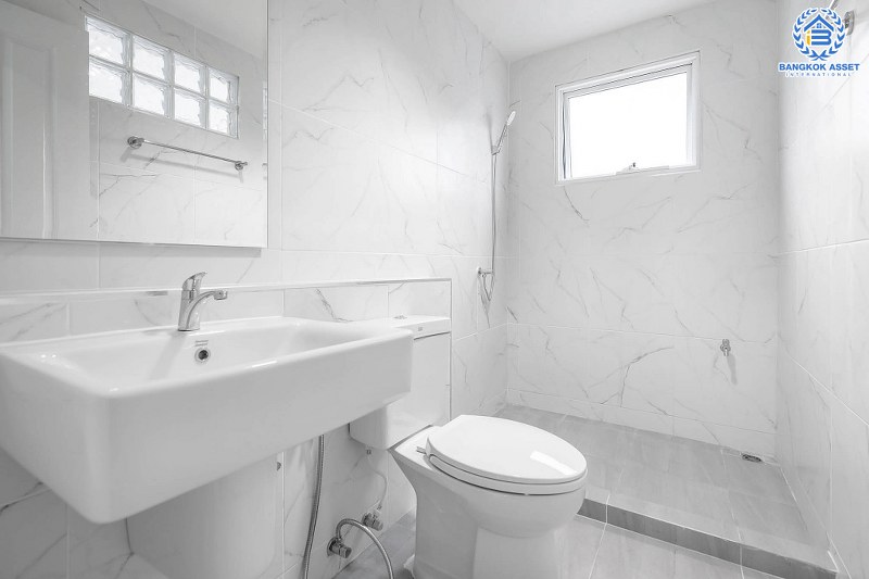 บ้านมือสองตกแต่งใหม่ คุณภาพแบรนด์ LH โครงการ ชลลดา บางใหญ่-เซ็นทรัลเวสต์เกต พร้อมทุกการเข้าอยู่ เนื้อที่ 55.8 ตร.ว. ฟังก์ชั่น 3 ห้องนอน 2 ห้องน้ำ พร้อม facilities ครบครัน บนทำเลศักยภาพ เดินทางสะดวก ใกล้ถ.กาญจนาภิเษก เพียง 10 นาทีถึงรถไฟฟ้า "สถานีคลองบางไผ่"...