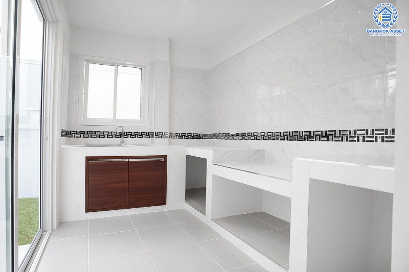 บ้านมือสองตกแต่งใหม่ คุณภาพแบรนด์ LH โครงการ ชลลดา บางใหญ่-เซ็นทรัลเวสต์เกต พร้อมทุกการเข้าอยู่ เนื้อที่ 55.8 ตร.ว. ฟังก์ชั่น 3 ห้องนอน 2 ห้องน้ำ พร้อม facilities ครบครัน บนทำเลศักยภาพ เดินทางสะดวก ใกล้ถ.กาญจนาภิเษก เพียง 10 นาทีถึงรถไฟฟ้า "สถานีคลองบางไผ่"...