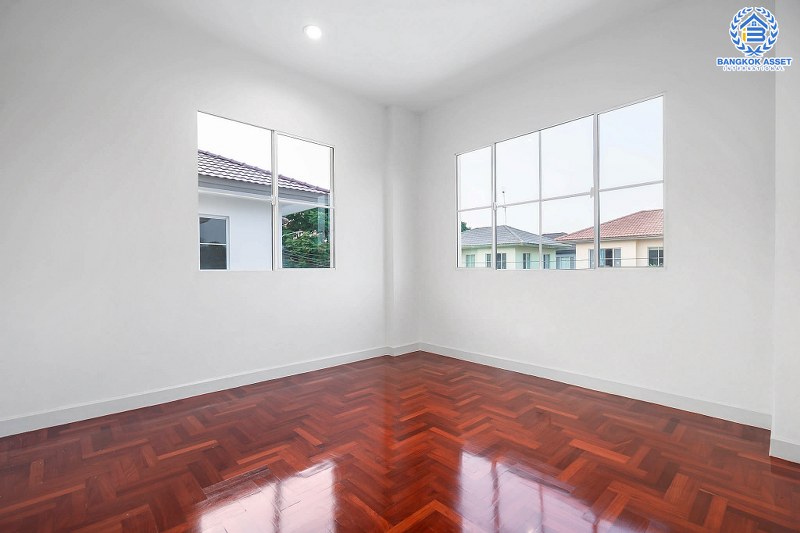 บ้านมือสองตกแต่งใหม่ คุณภาพแบรนด์ LH โครงการ ชลลดา บางใหญ่-เซ็นทรัลเวสต์เกต พร้อมทุกการเข้าอยู่ เนื้อที่ 55.8 ตร.ว. ฟังก์ชั่น 3 ห้องนอน 2 ห้องน้ำ พร้อม facilities ครบครัน บนทำเลศักยภาพ เดินทางสะดวก ใกล้ถ.กาญจนาภิเษก เพียง 10 นาทีถึงรถไฟฟ้า "สถานีคลองบางไผ่"...