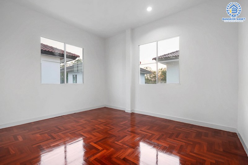 บ้านมือสองตกแต่งใหม่ คุณภาพแบรนด์ LH โครงการ ชลลดา บางใหญ่-เซ็นทรัลเวสต์เกต พร้อมทุกการเข้าอยู่ เนื้อที่ 55.8 ตร.ว. ฟังก์ชั่น 3 ห้องนอน 2 ห้องน้ำ พร้อม facilities ครบครัน บนทำเลศักยภาพ เดินทางสะดวก ใกล้ถ.กาญจนาภิเษก เพียง 10 นาทีถึงรถไฟฟ้า "สถานีคลองบางไผ่"...