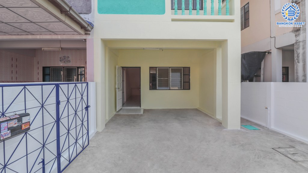 ทาวน์เฮ้าส์มือสองนนทบุรี ม.พระปิ่น3 กาญจนาภิเษก เนื้อที่ 21.3 ตร.ว. หน้ากว้าง 6 เมตร พร้อมอยู่ บนทำเลเดินทางสะดวก ใกล้เซ็นทรัลเวสต์เกต และรถไฟฟ้าสถานี "ตลาดบางใหญ่"...