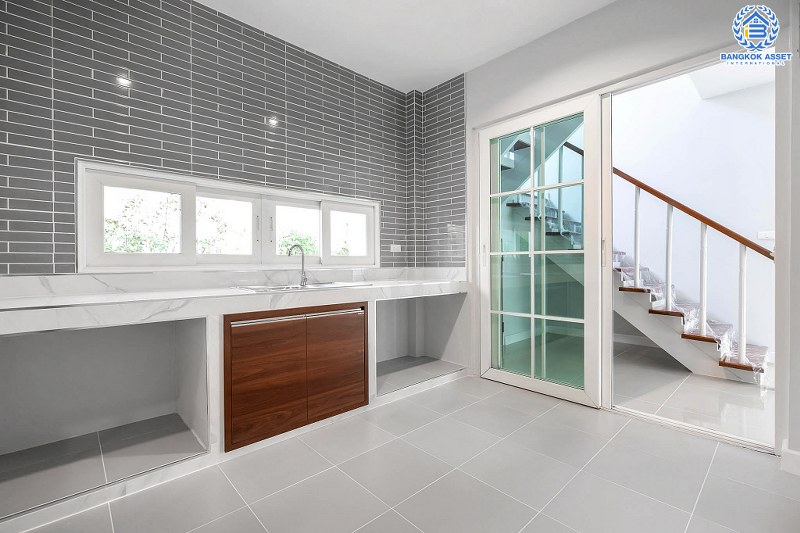 บ้านมือสองตกแต่งใหม่  สังคมคุณภาพแบรนด์ Q.House โครงการ คาซ่าวิลล์ ราชพฤกษ์-รัตนาธิเบศร์1 เนื้อที่ 60.8 ตร.ว. ฟังก์ชั่น 3 ห้องนอน 3 ห้องน้ำ บนทำเลศักยภาพ ติดถนนราชพฤกษ์ ใกล้รถไฟฟ้า สถานีบางรักน้อยท่าอิฐ...