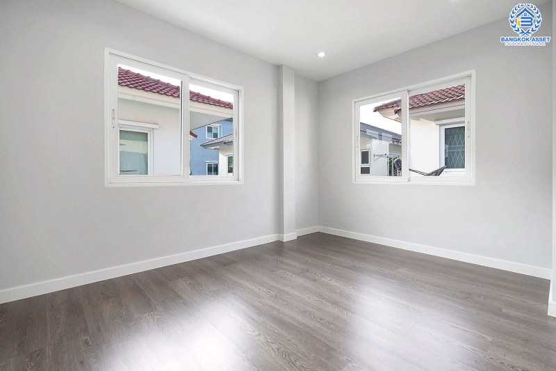 บ้านมือสองตกแต่งใหม่  สังคมคุณภาพแบรนด์ Q.House โครงการ คาซ่าวิลล์ ราชพฤกษ์-รัตนาธิเบศร์1 เนื้อที่ 60.8 ตร.ว. ฟังก์ชั่น 3 ห้องนอน 3 ห้องน้ำ บนทำเลศักยภาพ ติดถนนราชพฤกษ์ ใกล้รถไฟฟ้า สถานีบางรักน้อยท่าอิฐ...