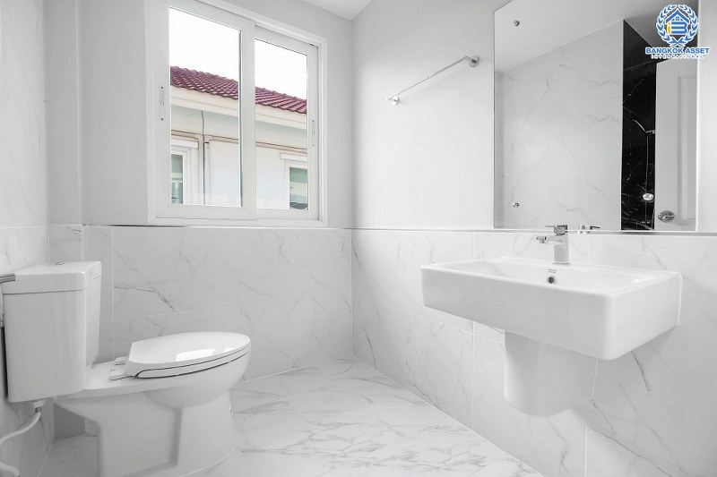 บ้านมือสองตกแต่งใหม่  สังคมคุณภาพแบรนด์ Q.House โครงการ คาซ่าวิลล์ ราชพฤกษ์-รัตนาธิเบศร์1 เนื้อที่ 60.8 ตร.ว. ฟังก์ชั่น 3 ห้องนอน 3 ห้องน้ำ บนทำเลศักยภาพ ติดถนนราชพฤกษ์ ใกล้รถไฟฟ้า สถานีบางรักน้อยท่าอิฐ...