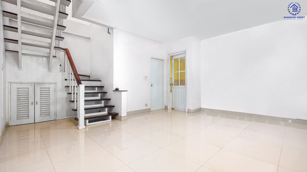 ทาวน์เฮ้าส์มือสองนนทบุรี ม.บุศรินทร์วงแหวน (L&H) บ้านกล้วย-ไทรน้อย เนื้อที่ 21 ตร.ว. ต่อเติมครัว-โรงรถพร้อมอยู่ ทำเลคุณภาพ! ใกล้เซ็นทรัลเวสต์เกต และ รถไฟฟ้าสถานี "คลองบางไผ่" ราคาคุ้มมาก!!