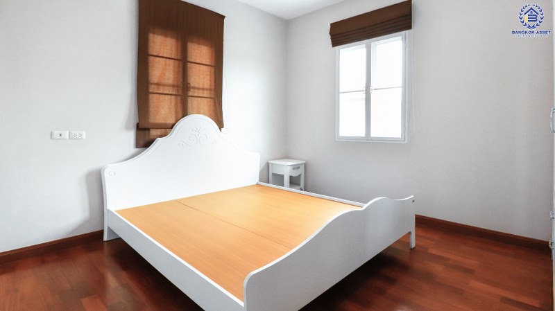 บ้านเดี่ยวมือสองนนทบุรี แบรนด์ดัง ม.ลัดดารมย์ ชัยพฤกษ์-แจ้งวัฒนะ หลังใหญ่ 87.5 ตร.ว. ตกแต่งบิ้วท์อินทั้งหลัง พร้อมสวนสวยรอบบ้าน บนทำเลติดถนนชัยพฤกษ์ เชื่อมสู่แจ้งวัฒนะ ราชพฤกษ์ได้อย่างรวดเร็ว