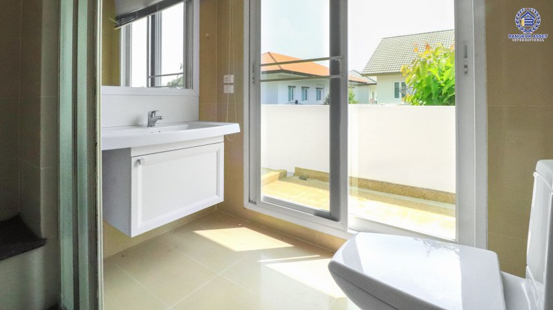 บ้านเดี่ยวมือสองนนทบุรี แบรนด์ดัง ม.ลัดดารมย์ ชัยพฤกษ์-แจ้งวัฒนะ หลังใหญ่ 87.5 ตร.ว. ตกแต่งบิ้วท์อินทั้งหลัง พร้อมสวนสวยรอบบ้าน บนทำเลติดถนนชัยพฤกษ์ เชื่อมสู่แจ้งวัฒนะ ราชพฤกษ์ได้อย่างรวดเร็ว