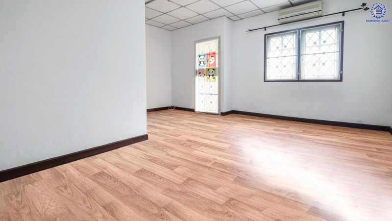 ทาวน์โฮมมือสองนนทบุรี ทำเลโซนเมือง ม.พิชยนันท์ ติวานนท์-แคราย เนื้อที่ 19.4 ตร.ว. หน้ากว้าง 5 เมตร บนสุดยอดทำเล! เข้า-ออก 3 เส้นทาง ใกล้เดอะมอลล์งามวงศ์วาน และรถไฟฟ้าสถานี "กระทรวงสาธารณะสุข"