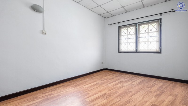 ทาวน์โฮมมือสองนนทบุรี ทำเลโซนเมือง ม.พิชยนันท์ ติวานนท์-แคราย เนื้อที่ 19.4 ตร.ว. หน้ากว้าง 5 เมตร บนสุดยอดทำเล! เข้า-ออก 3 เส้นทาง ใกล้เดอะมอลล์งามวงศ์วาน และรถไฟฟ้าสถานี "กระทรวงสาธารณะสุข"